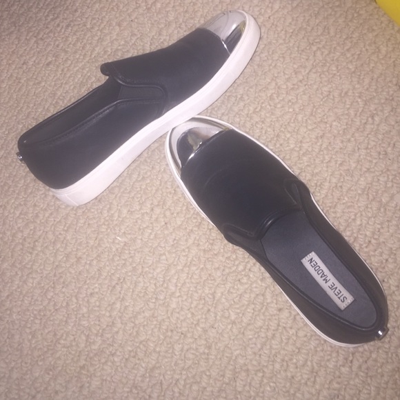 Size 8.5 Steve madden shoes