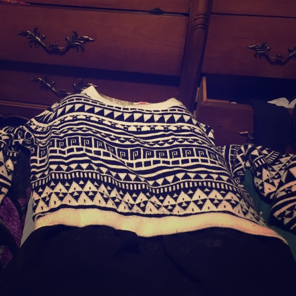 Sweater crop top - Picture 1 of 4