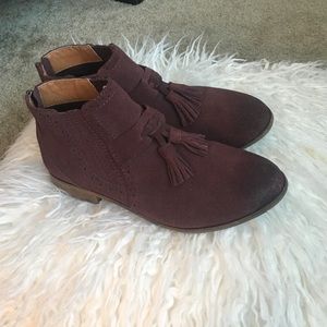 Dolce Vita tassel Maroon booties 7.5 suede