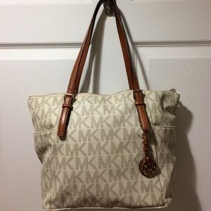 ⛔️SOLD⛔️ Michael Kors Tote Bag