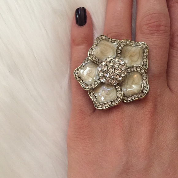 Crystal, flower ring - Picture 1 of 4