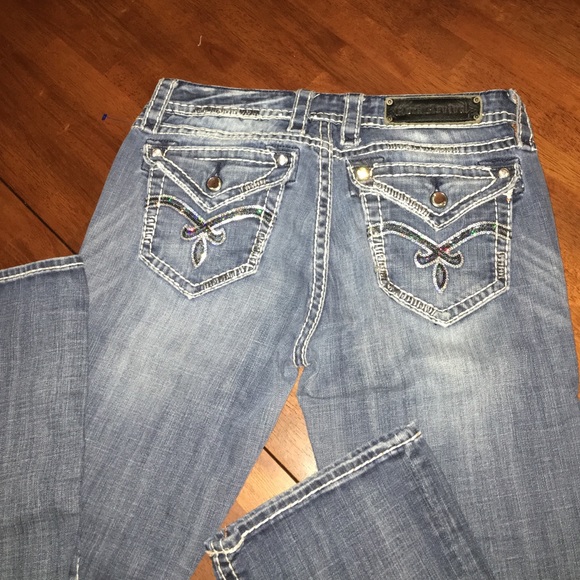 Rock Revival Jeans w/ sequence accent pockets 👠