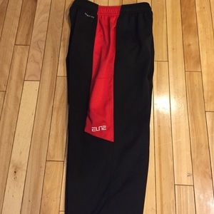 Boys Nike elite sweatpants