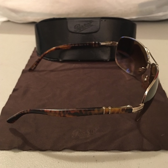 Persol Gold Aviators - Picture 2 of 4