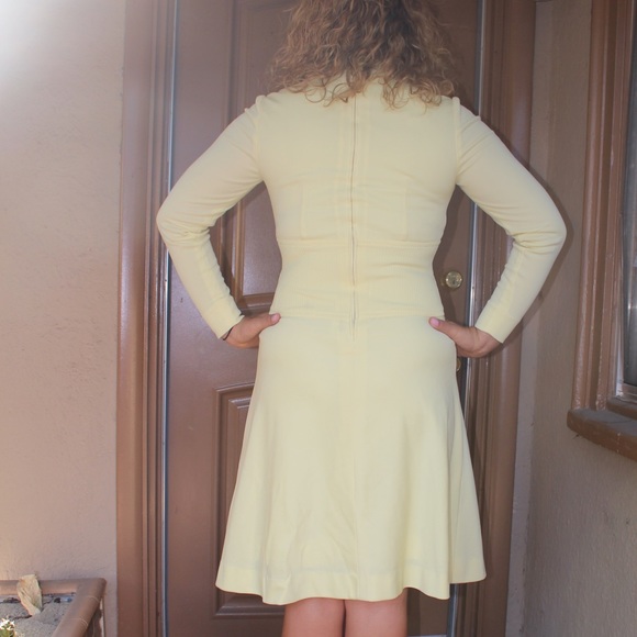 SOLD‼️🌞Vintage🌞 Mod Yellow Dress - Picture 3 of 3