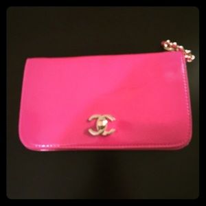 💋SOLD💋Designer hot pink crossbody bag
