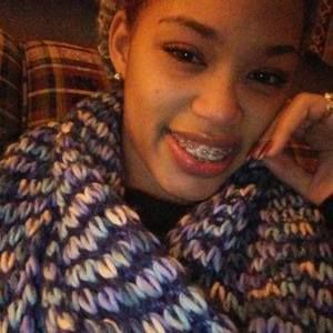 Meet your Posher, Alexis