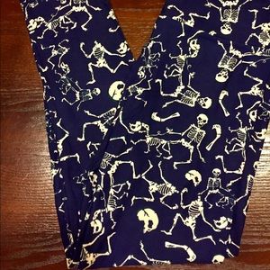 Lularoe Halloween purple skeleton leggings
