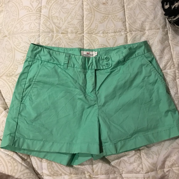 Vineyard vines shorts
