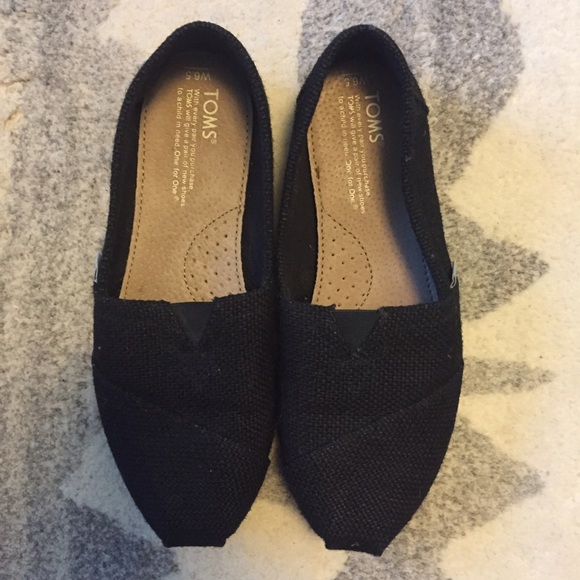 Tom's black burlap size 6.5 barely worn!