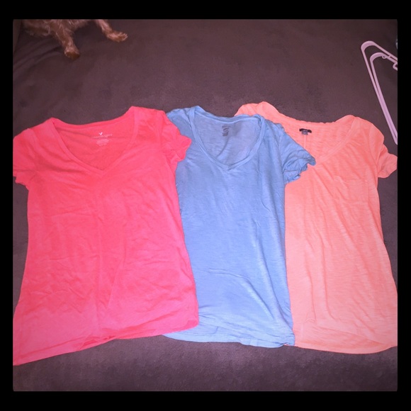 3 are aerie size small tees
