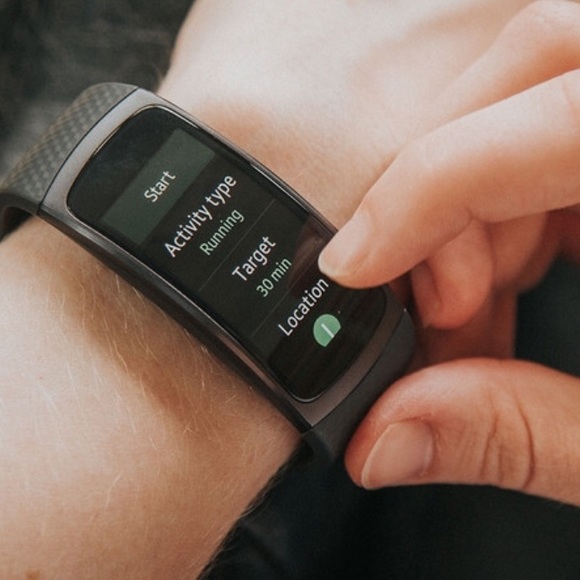 GEAR FIT II watch.