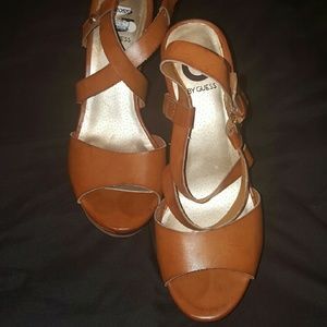 G by guess wedges size 9