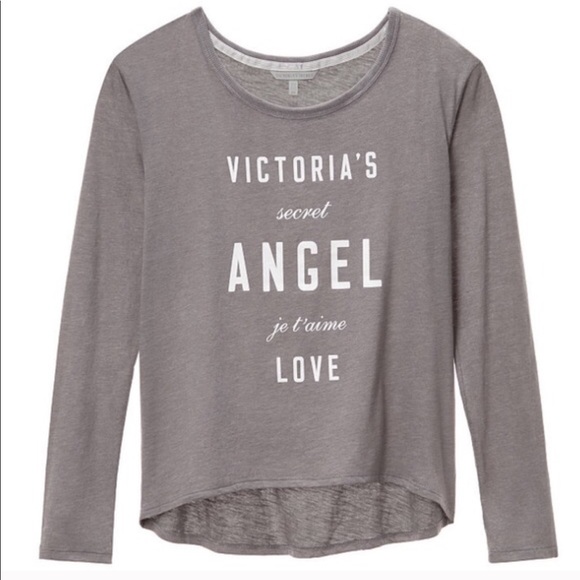 Victoria's Secret Tops - NWT VS Victoria's Secret High-low Graphic Crew top