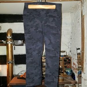 Lululemon Wunder Under Crop *Roll Down* RARE Sz 6