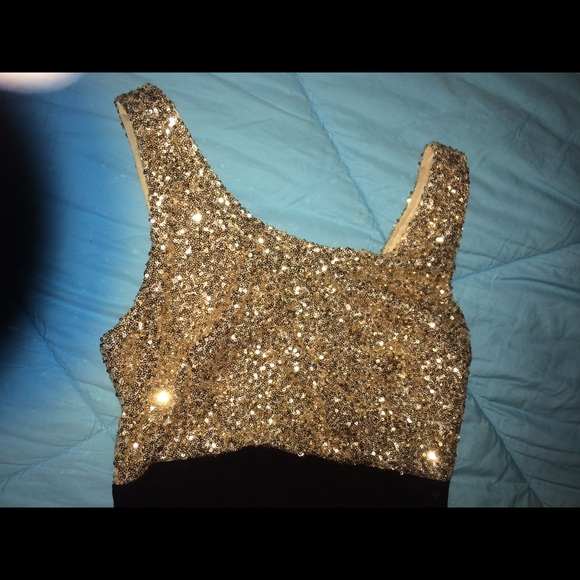 High-low dress. Worn twice. - Picture 2 of 4