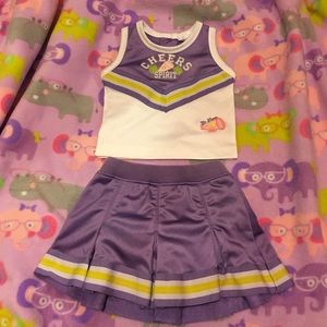 Cheerleading outfit