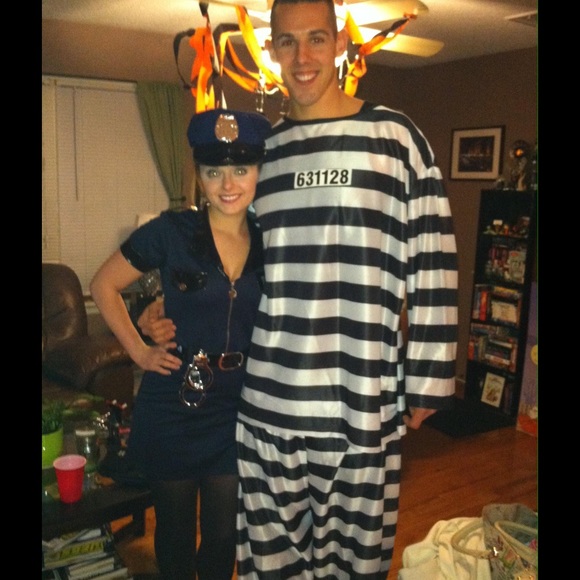 Halloween costume prisoner