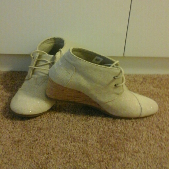 New Toms Sparkle Wedges