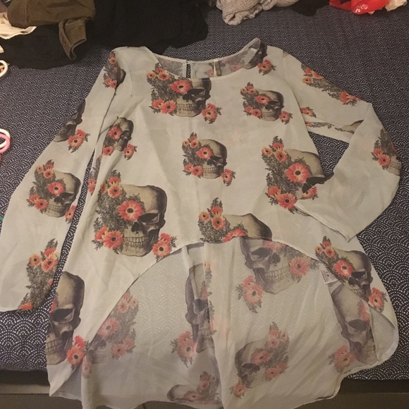 Blue high low top with skull print