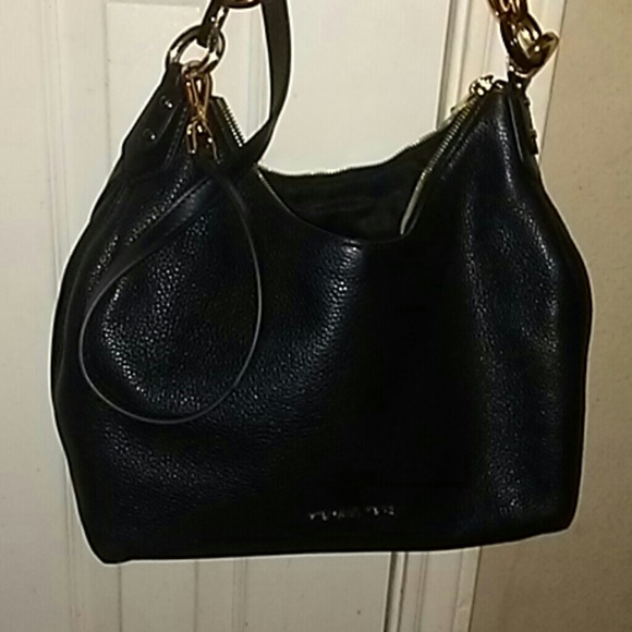 Michael kors medium isabella.