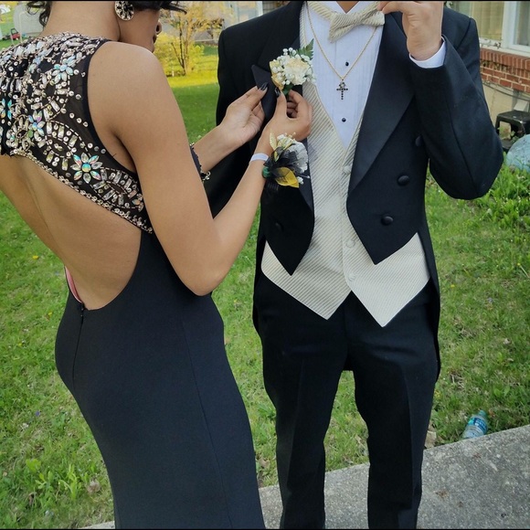 black/gold prom dress - Picture 2 of 4