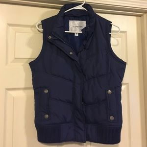 Navy puffy vest, barely worn