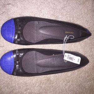 Old Navy flats, size 8
