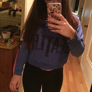 CROPPED SWEATSHIRT! BAND TEE