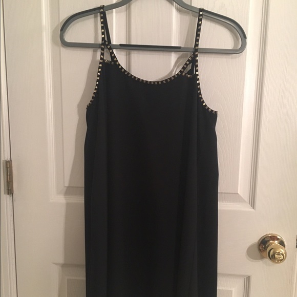 Black dress from forever 21 - Picture 3 of 3