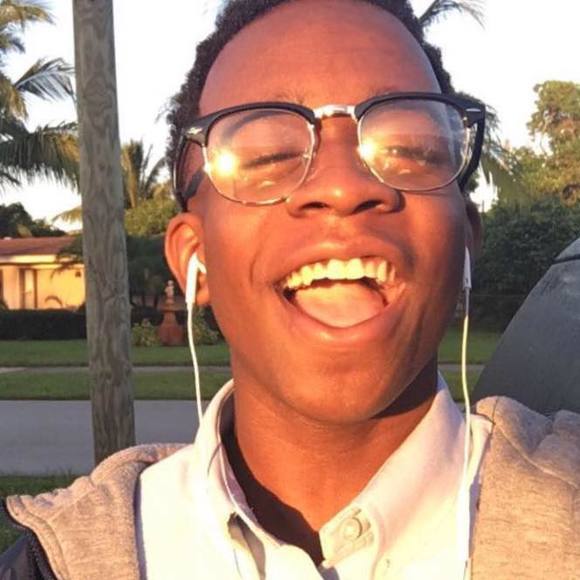 Meet your Posher, Warren