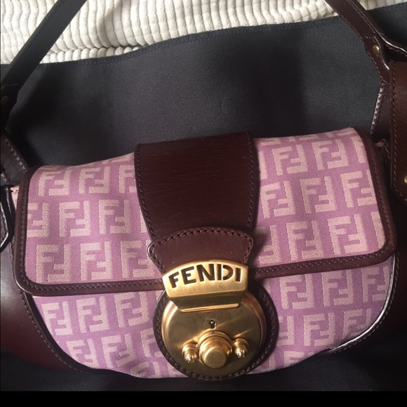 🚫SOLD🚫Authentic FENDI hand bag