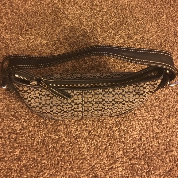 Additional picture to COACH bag