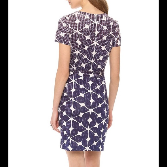 DVF Zoe Dress. Size 2. Like new! - Picture 4 of 4