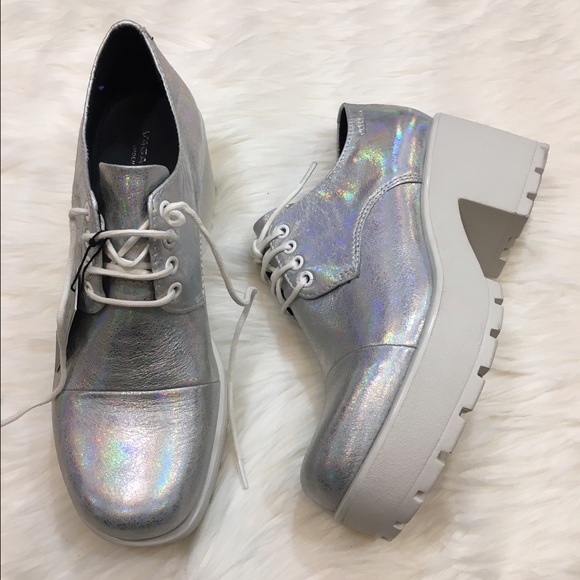 Vagabond Shoes - NWT Vagabond holographic heels