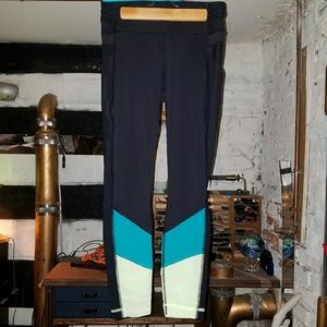 Lululemon Trail Bound Tights 7/8 Sz 6