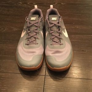 Crossfit weight lifting shoes