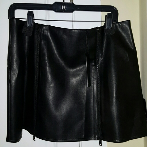 Faux leather mini BCBGMAXAZRIA skirt