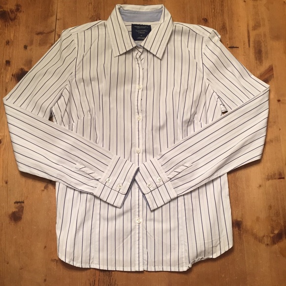 🌟5/$25⭐️ NWT AE Stretch Tailored Shirt - Picture 2 of 3