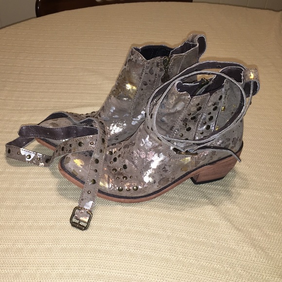 Liberty Black ankle boots!
