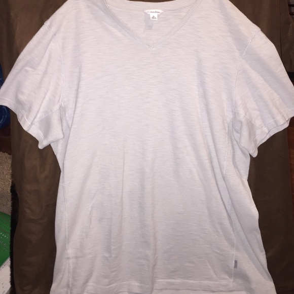 Light grey t shirt