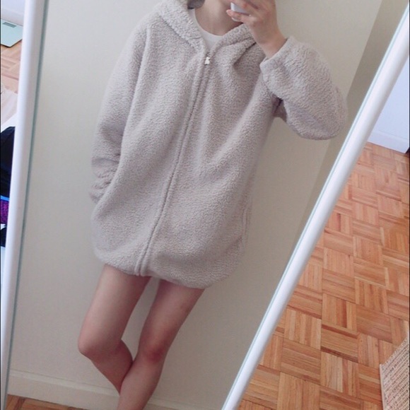 Coat - Picture 1 of 3