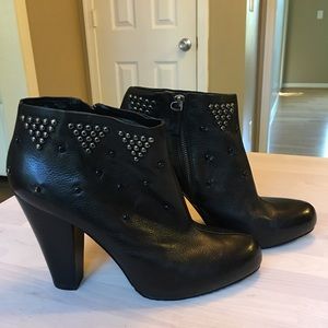 Nine West booties
