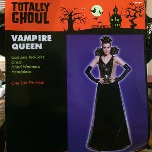 Costume vampire queen