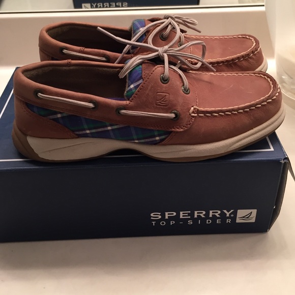 Sperry Intrepid tan/ navy plaid size 8