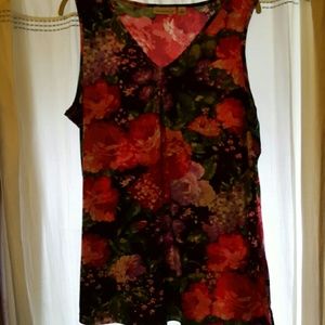 Stretchy floral tank