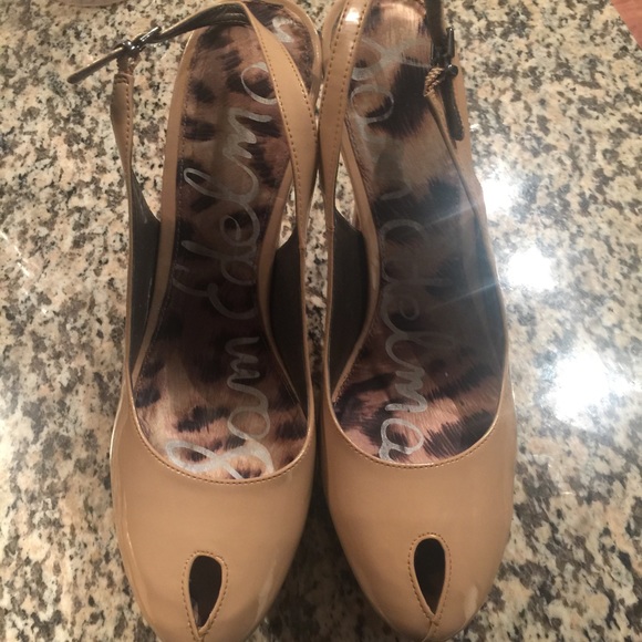 Nude platforms - Picture 1 of 3