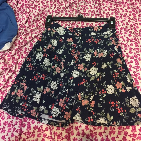 High waisted skirt