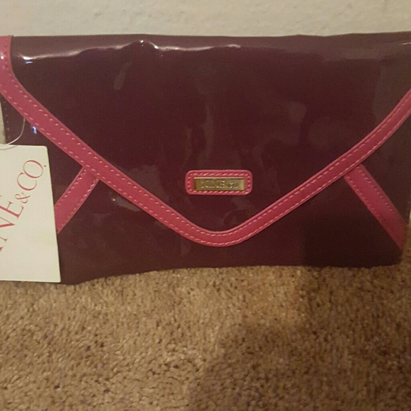 ONLY ONE! Nine & Co Clutch / Wristlet