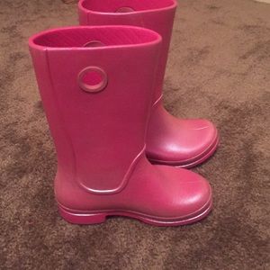 Pink shimmer croc rain boots